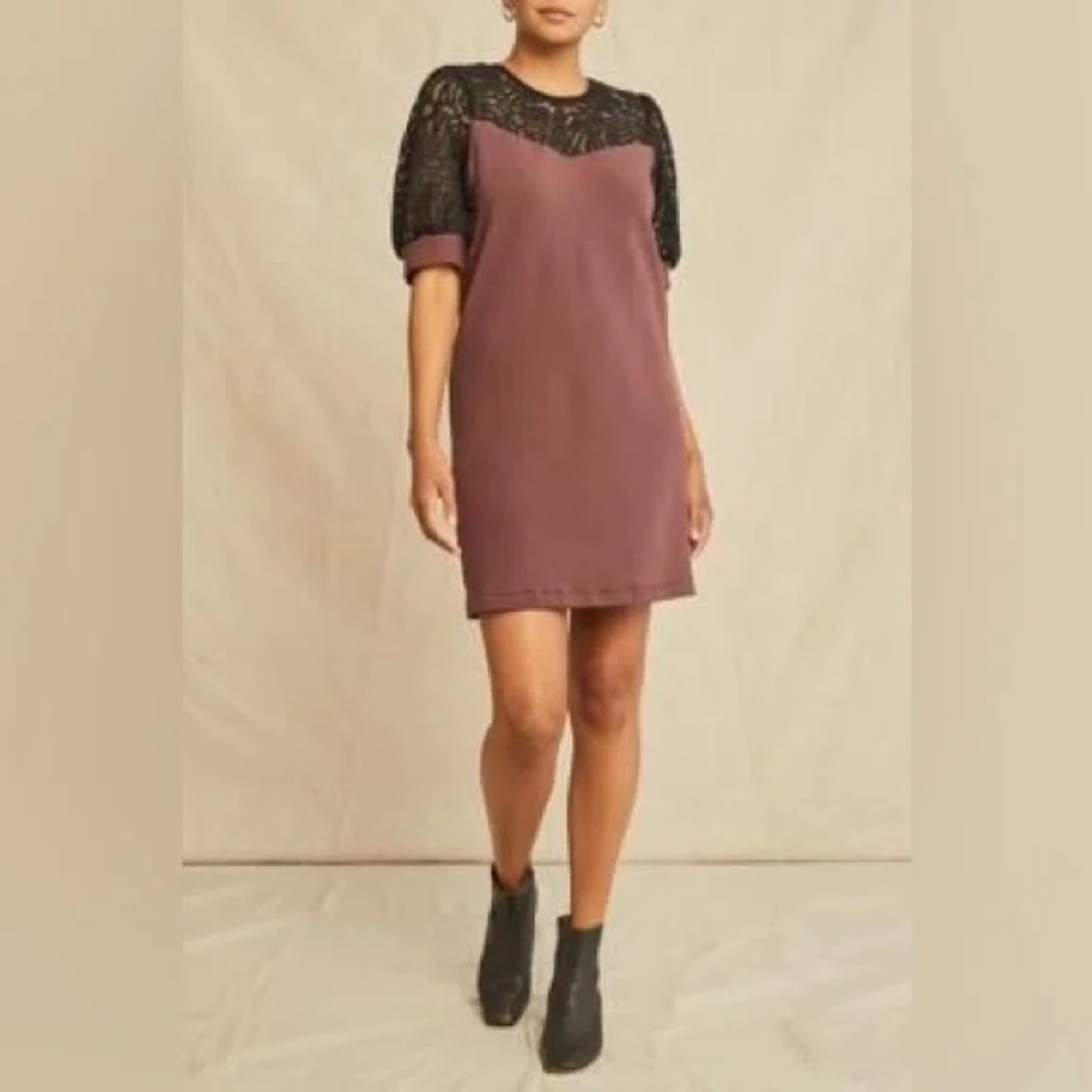 Amour Vert Danielle Luxe Fleece Lace Dress